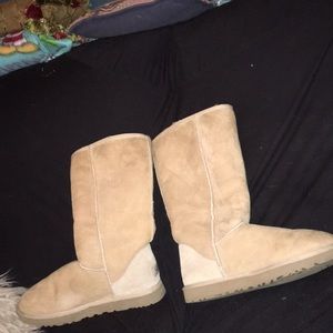 Never worn tall ugg boots